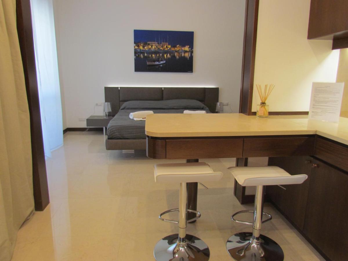 Room 56 - Le Dimore Bari Bagian luar foto